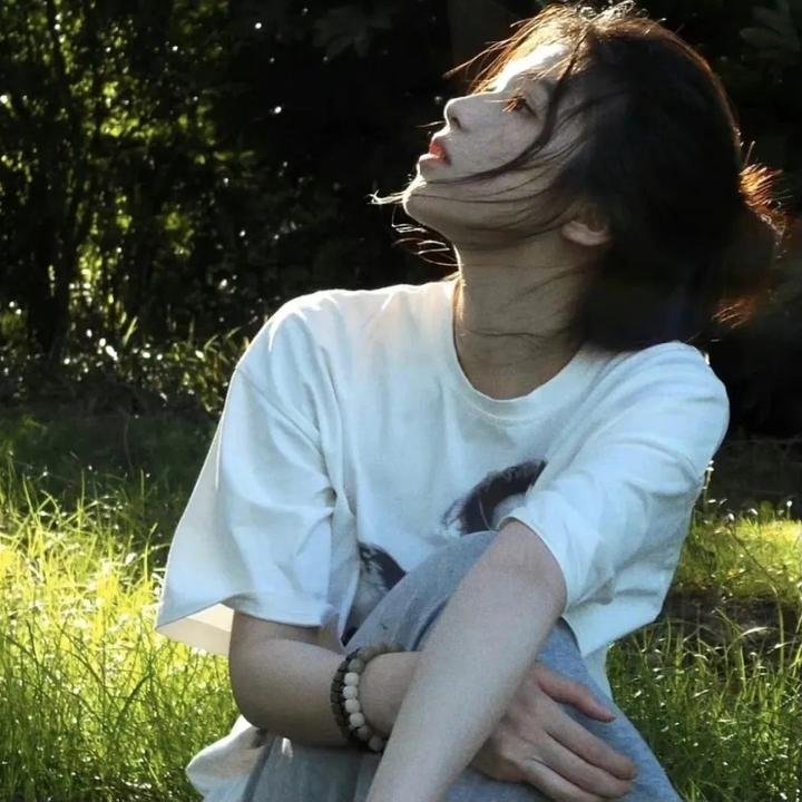 失恋逆袭，校花追我不放手